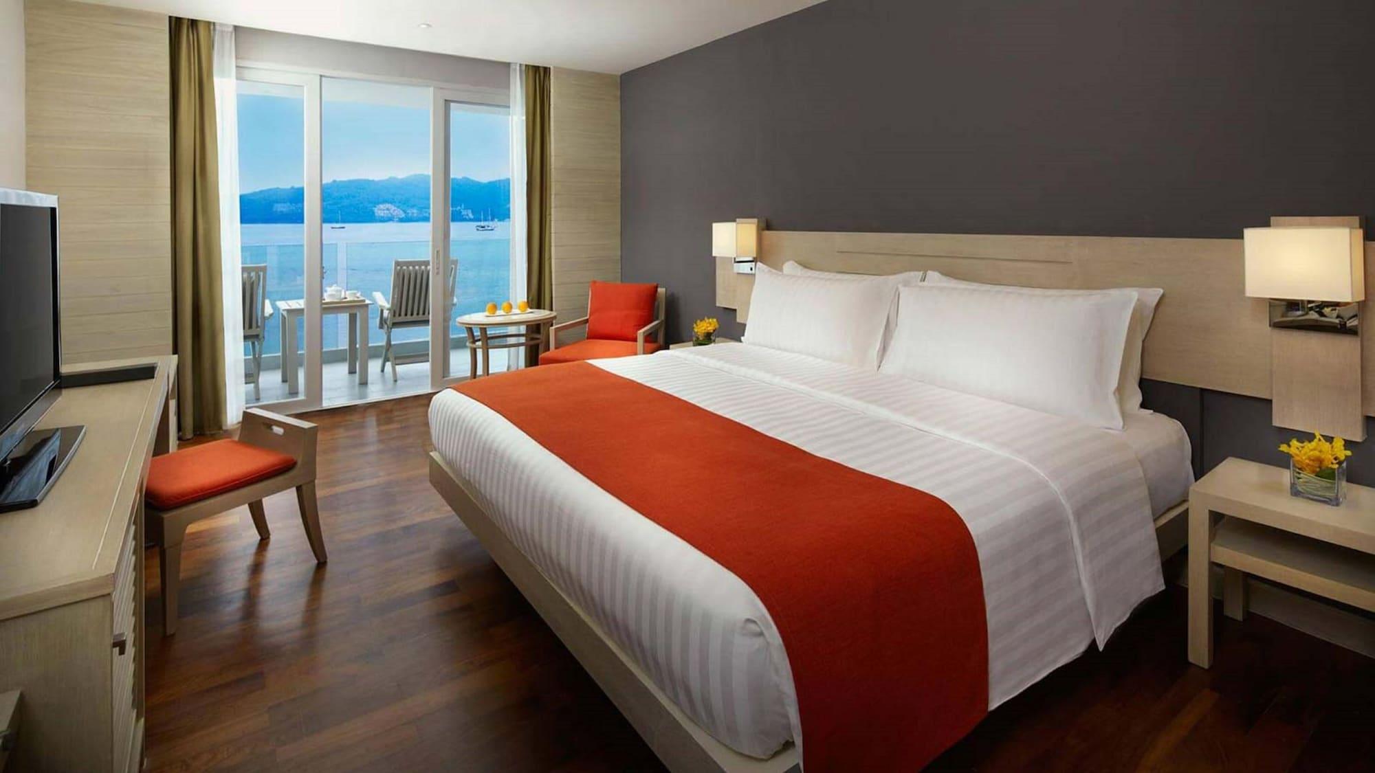 Amari Phuket Hotel Patong Exterior photo A room at the hotel