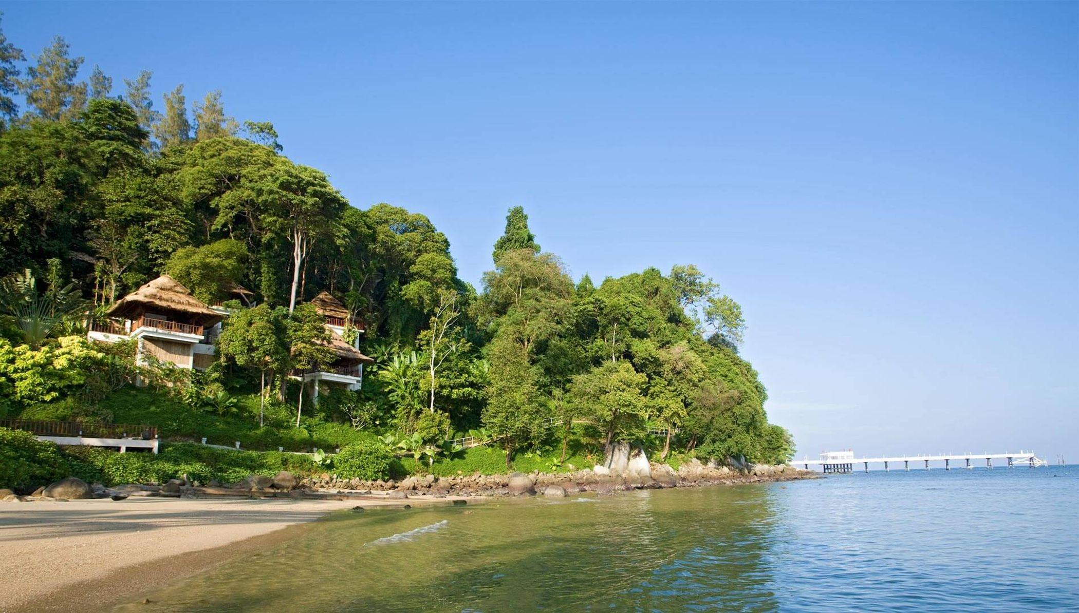 Amari Phuket Hotel Patong Exterior photo The beach at the resort