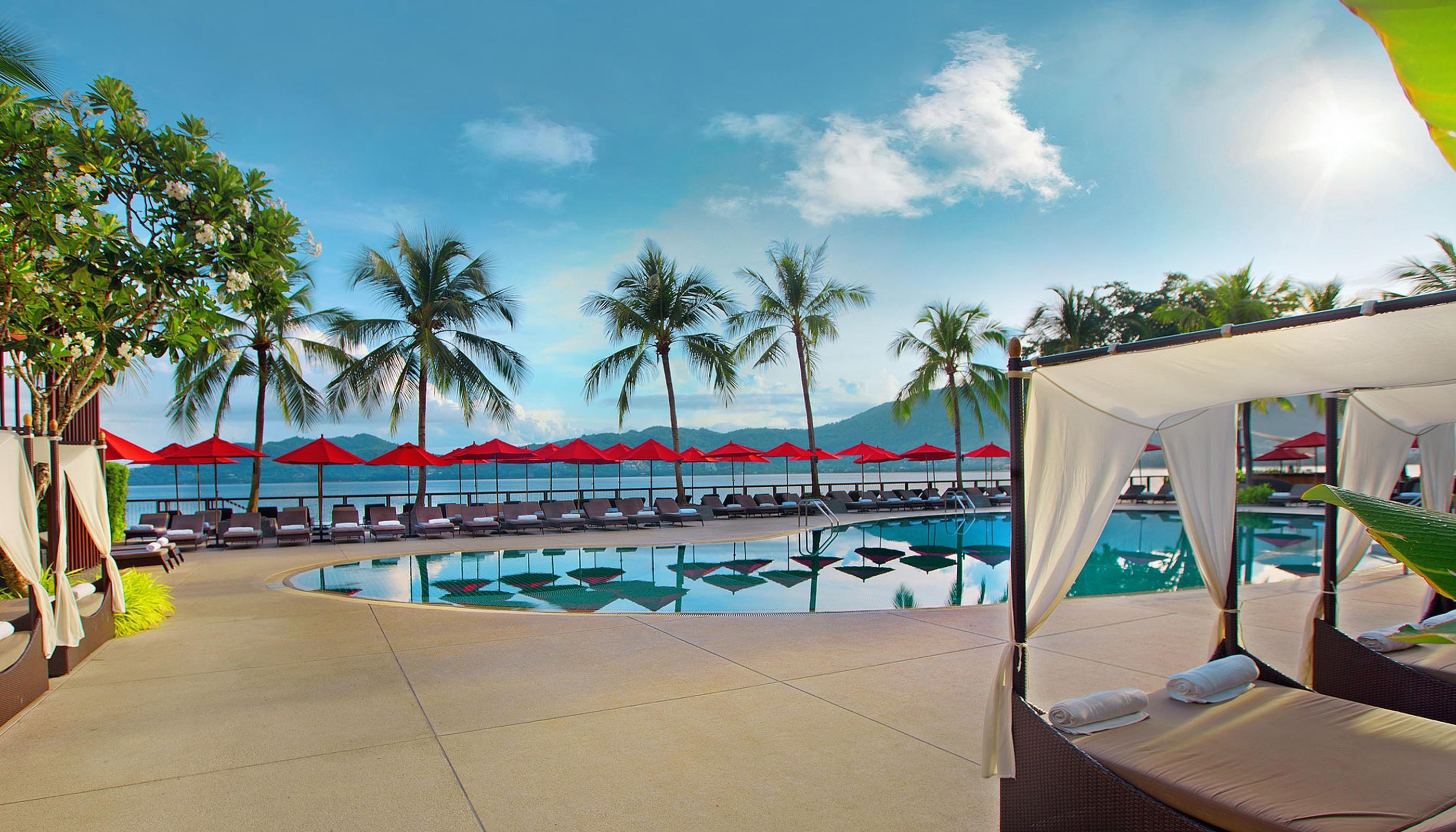 Amari Phuket Hotel Patong Exterior photo The pool at the Royal Paradise Hotel & Spa