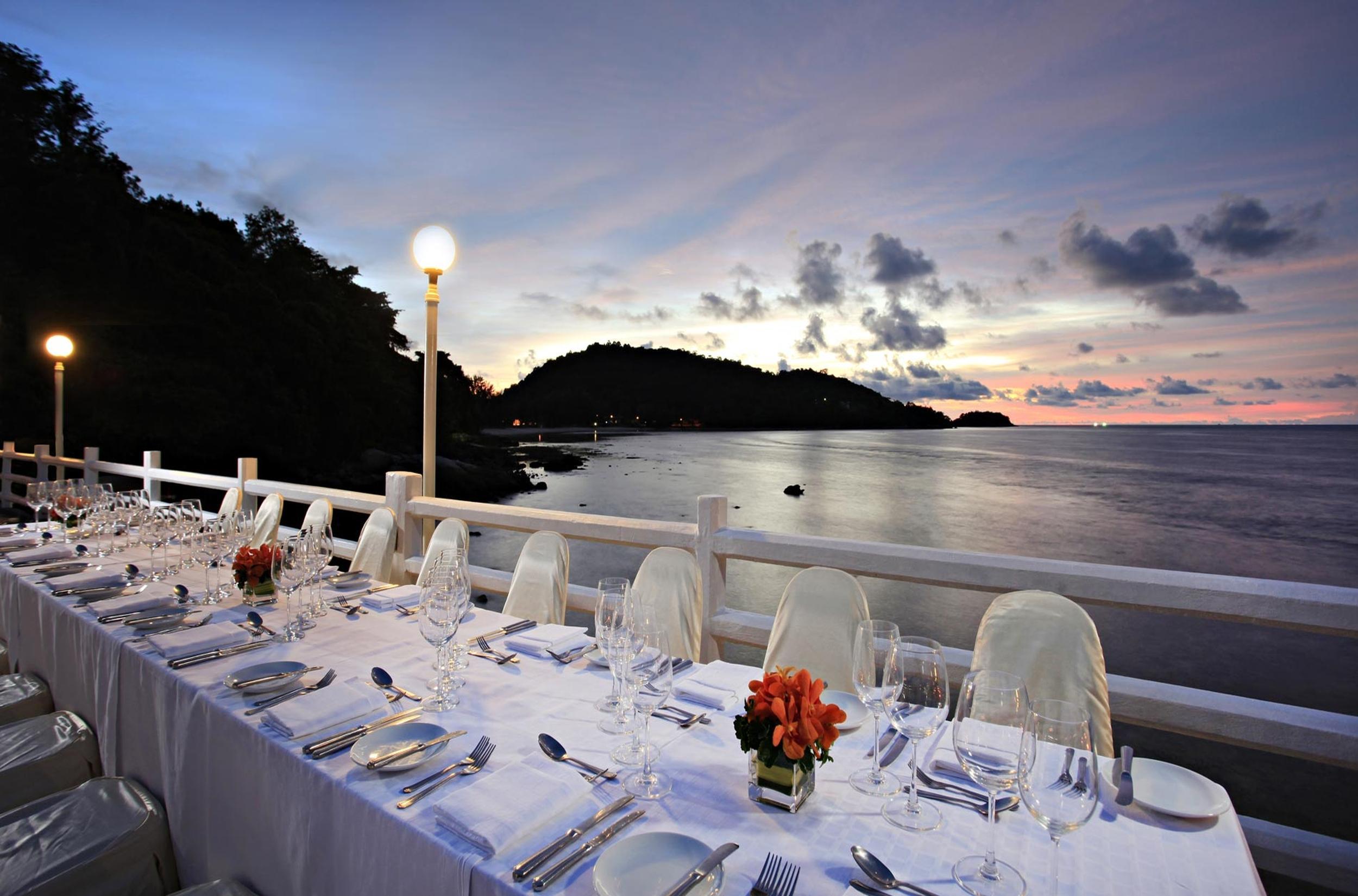 Amari Phuket Hotel Patong Exterior photo The Bayview Hotel