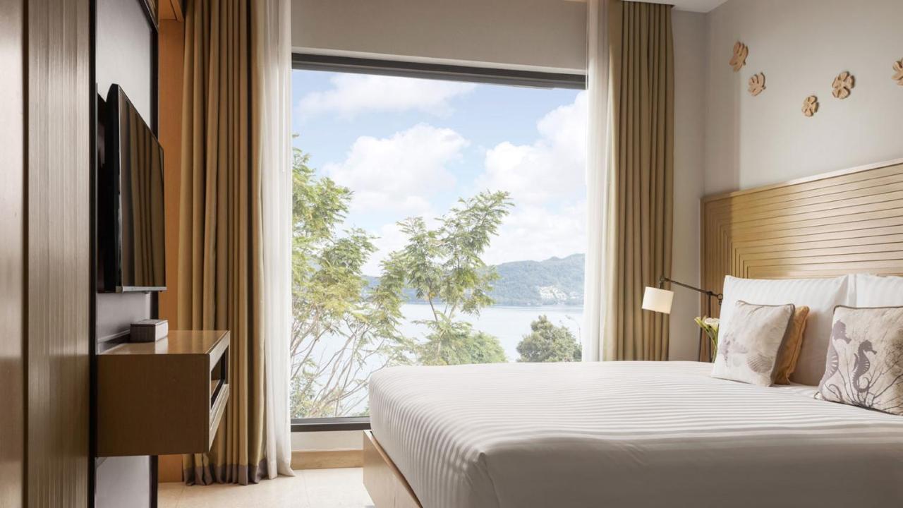 Amari Phuket Hotel Patong Exterior photo A bedroom at The Mira Hong Kong