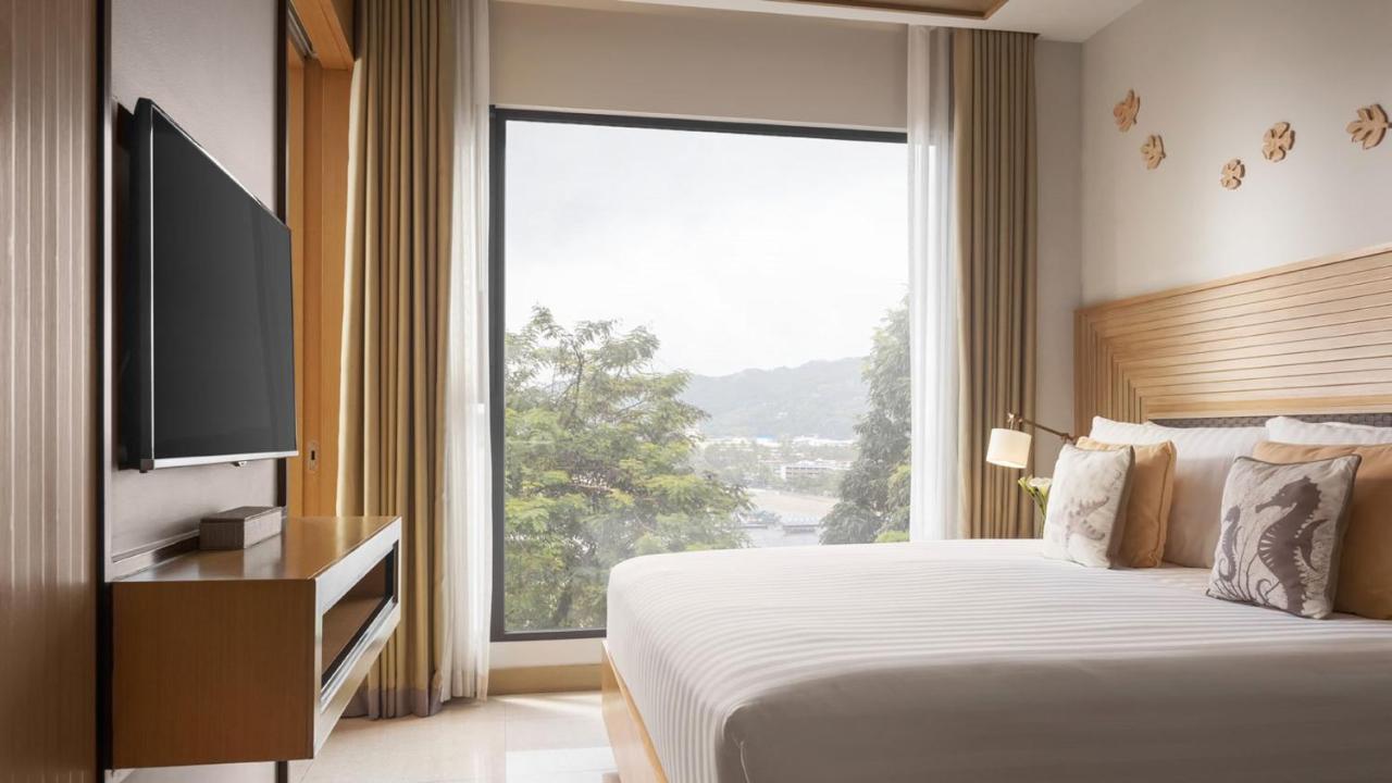 Amari Phuket Hotel Patong Exterior photo Deluxe Room