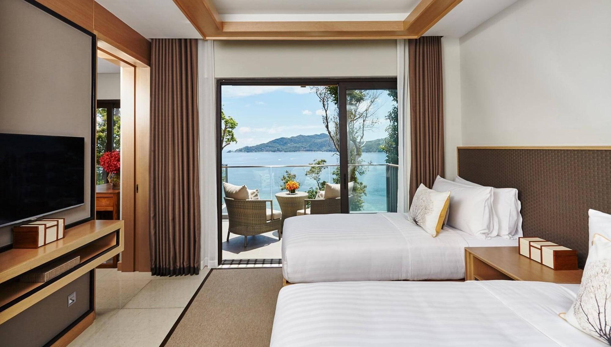 Amari Phuket Hotel Patong Exterior photo Deluxe Ocean View Room